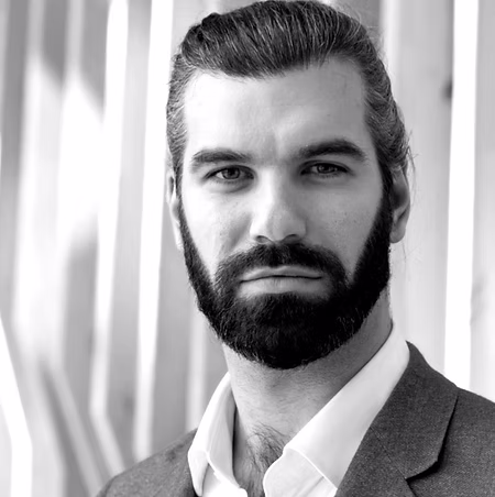 Andrew Tangas headshot